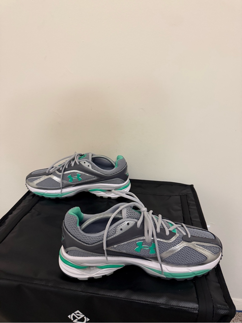 Size 11 - Under Armour Apparition Green Metallic Silver